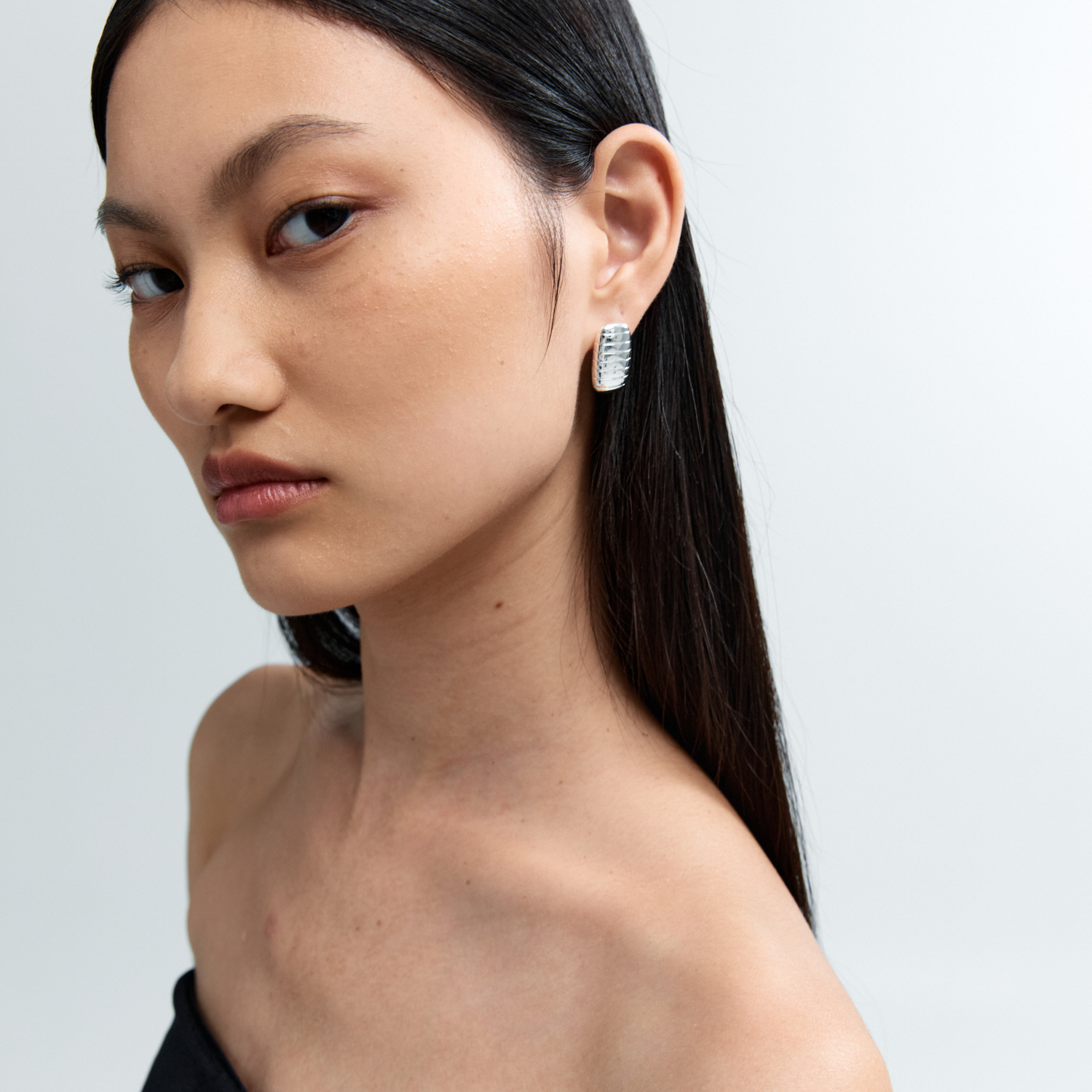 PILLAR EARRINGS