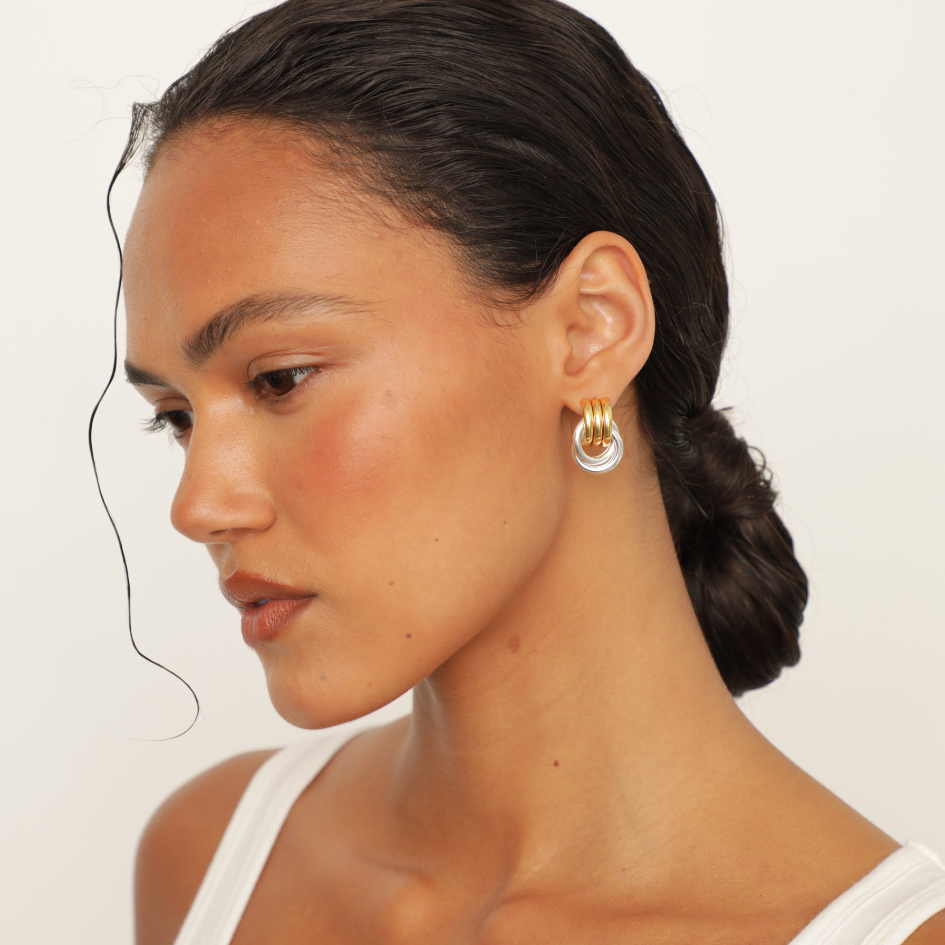 BABY KNOT EARRINGS
