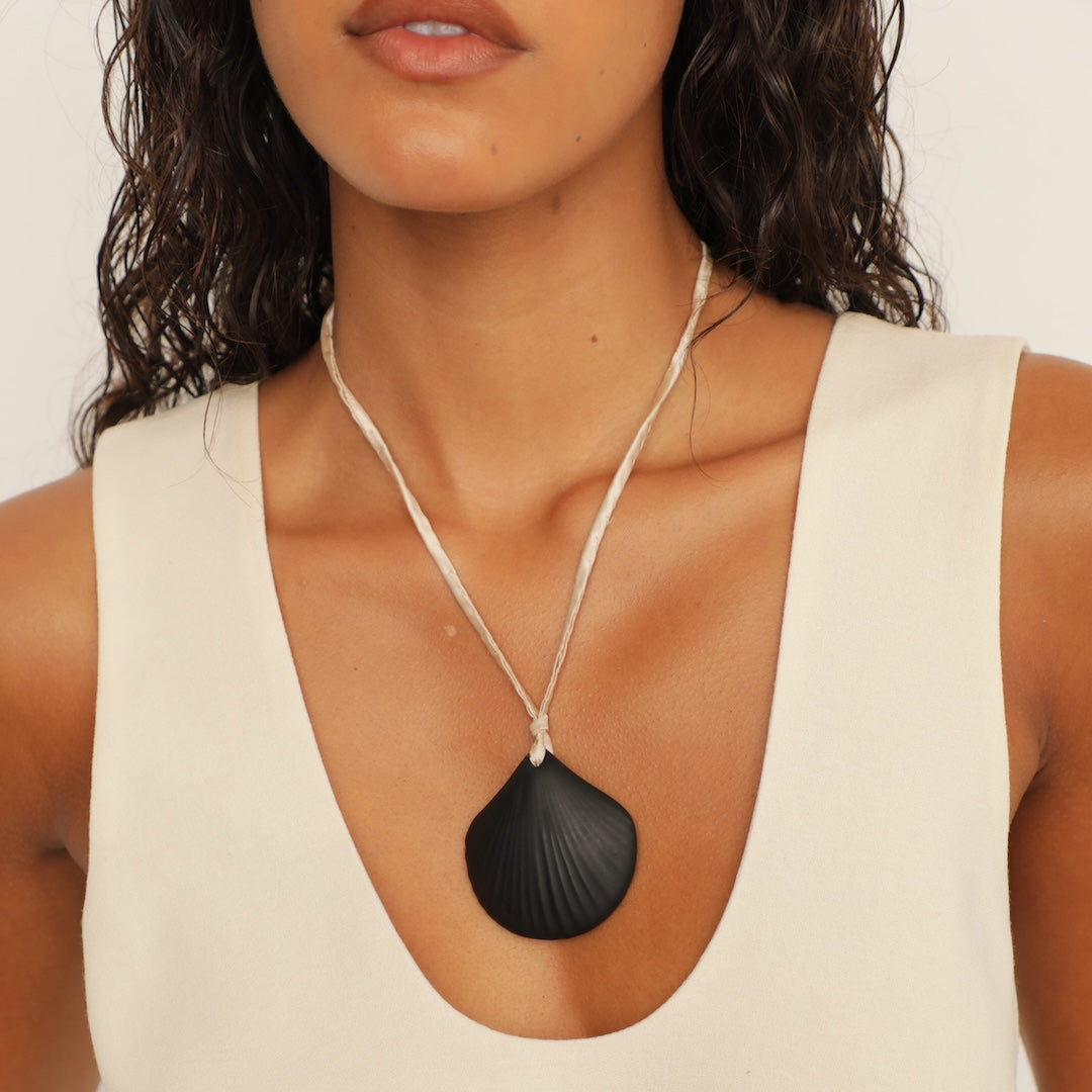 ASTER NECKLACE – Heaven Mayhem