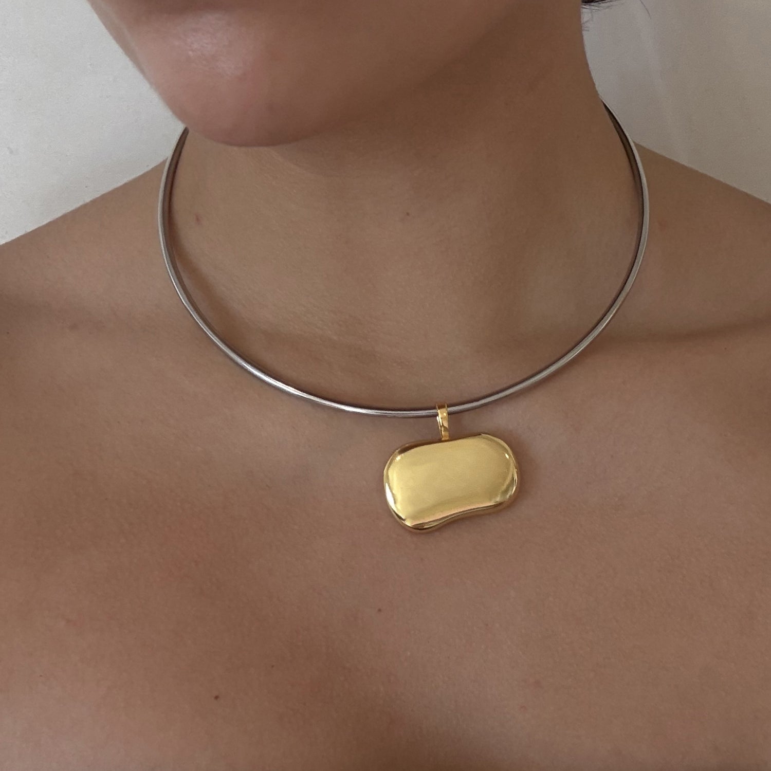STELLA CHOKER + CHARM SET