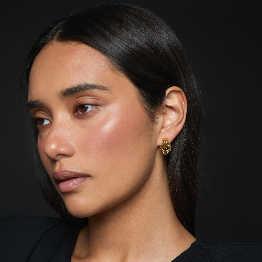 MICRO KNOT EARRINGS