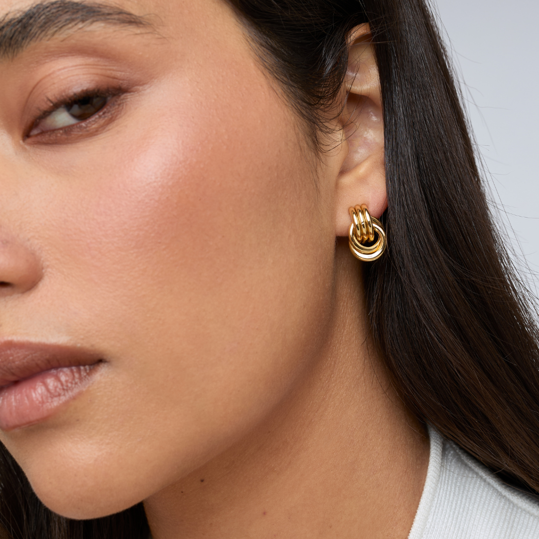MICRO KNOT EARRINGS – Heaven Mayhem