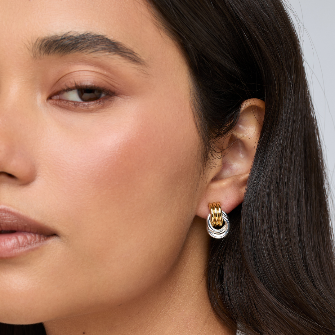 MICRO KNOT EARRINGS
