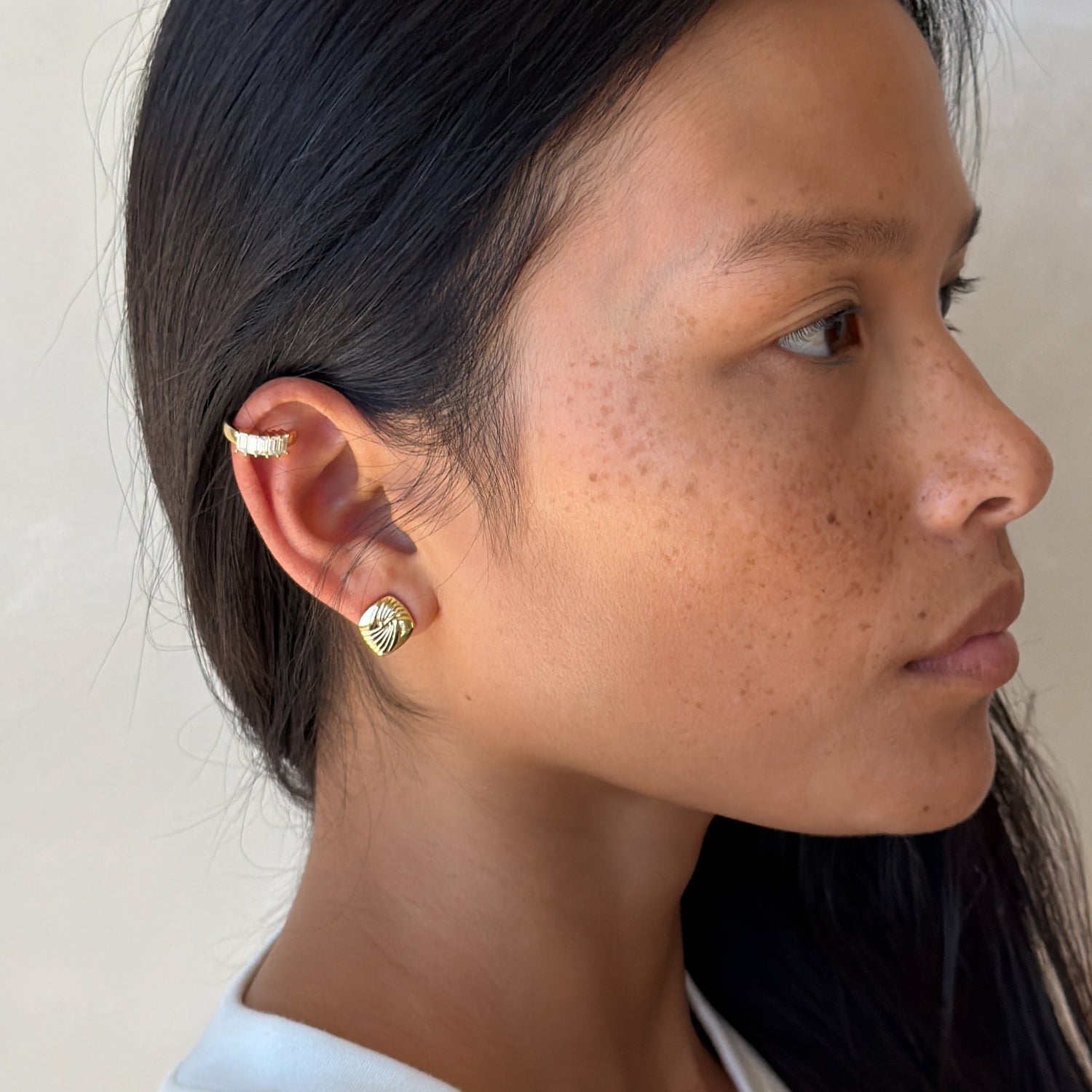 MINI TABI EARRINGS