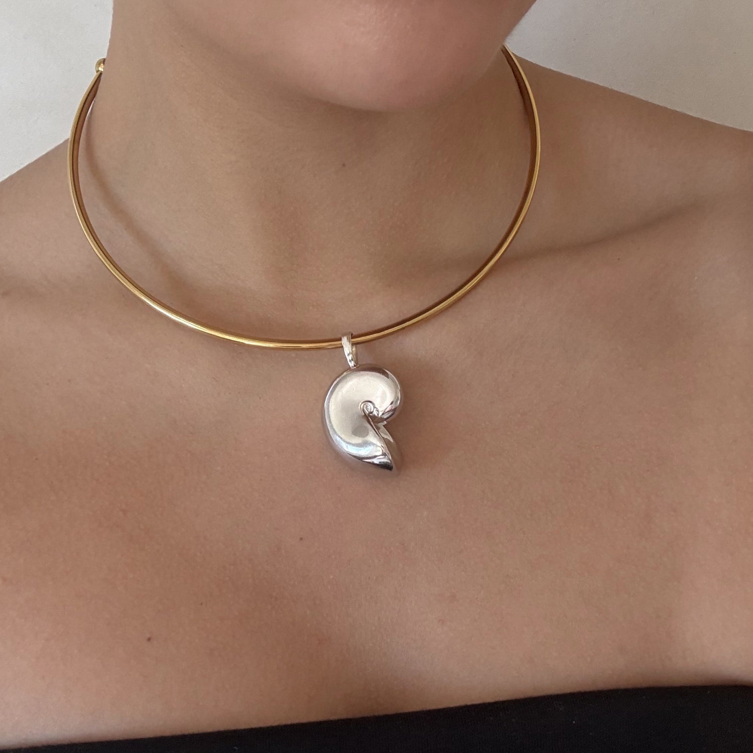 STELLA CHOKER + CHARM SET