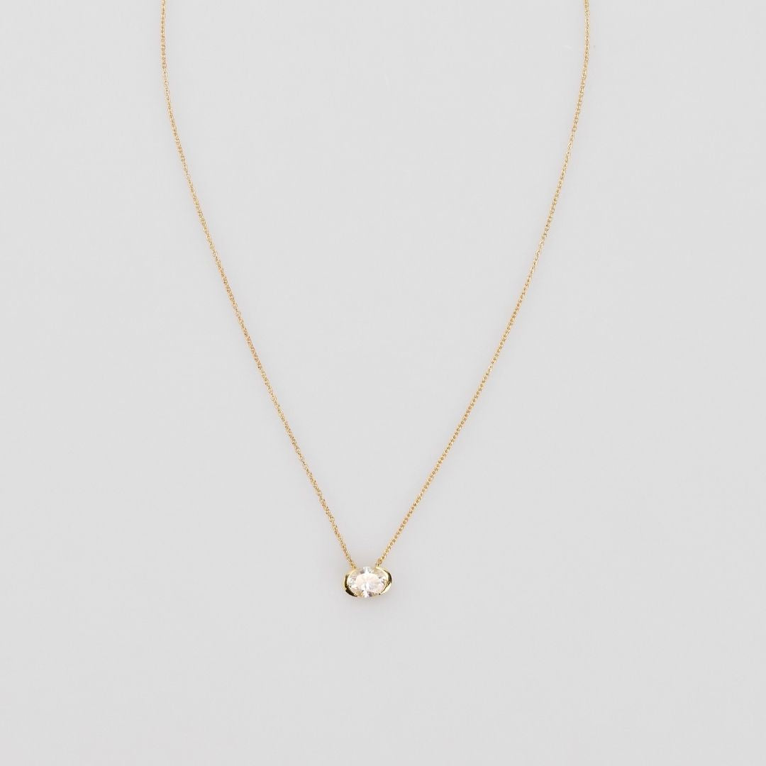 POISE NECKLACE