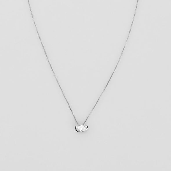 POISE NECKLACE