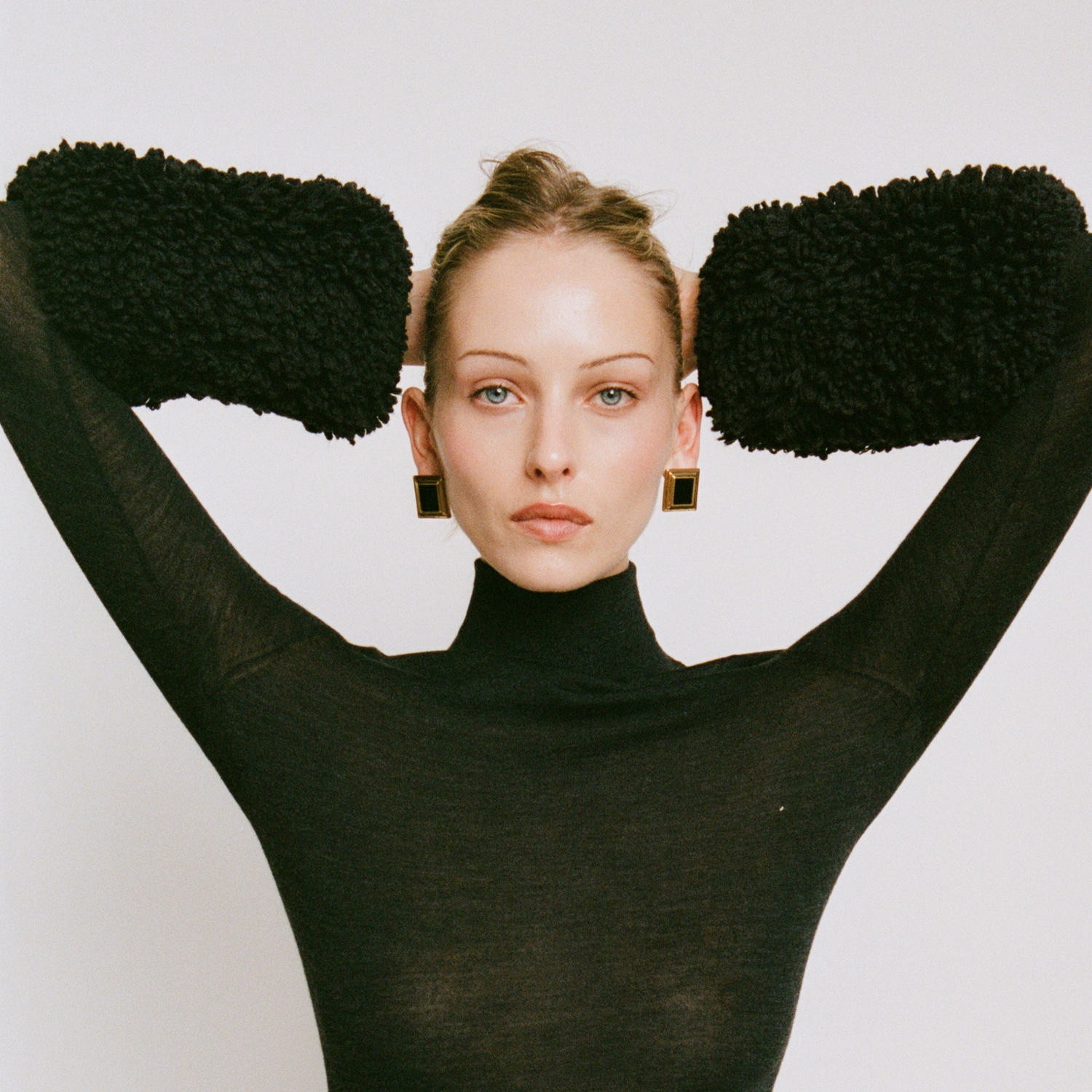 PLAZA EARRINGS