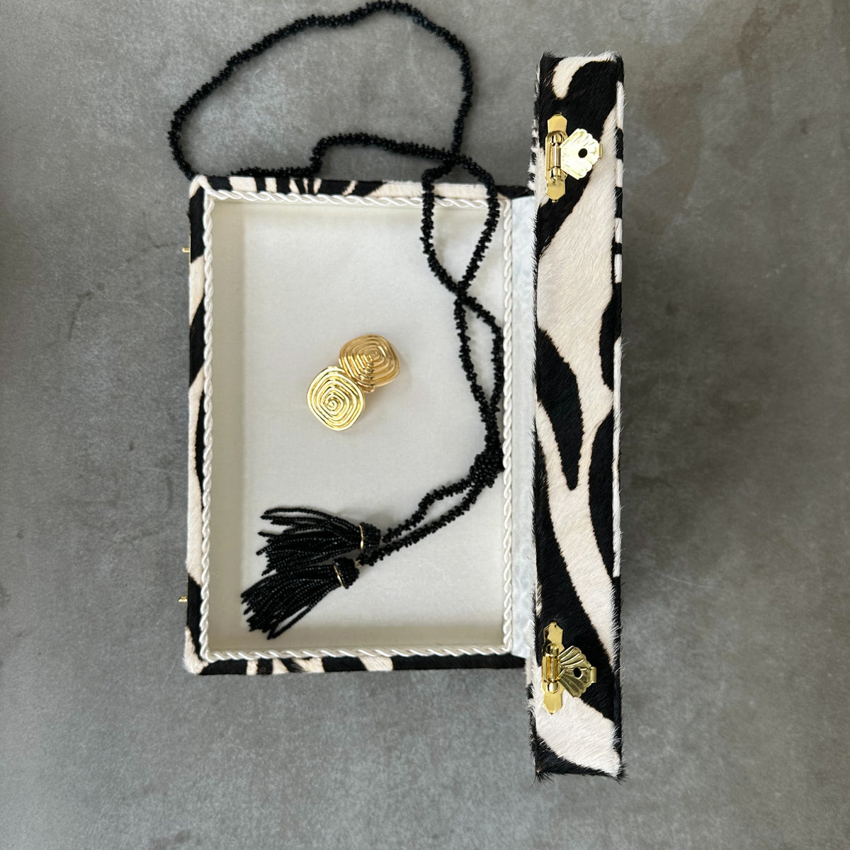 JEWELRY CASE