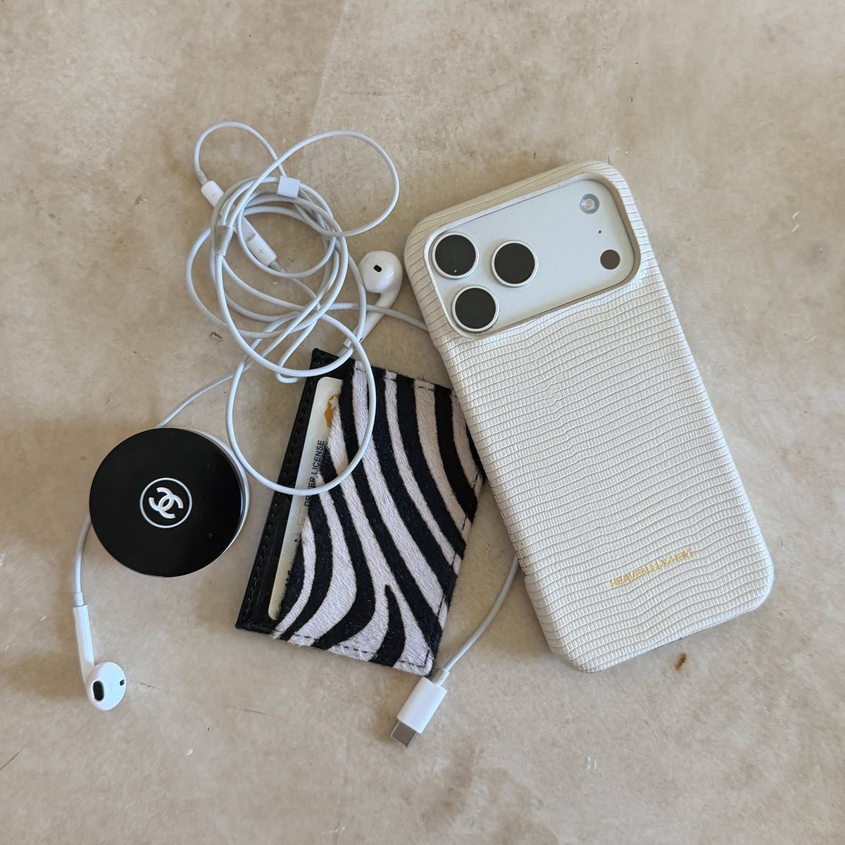 ANIMAL PRINT CARDHOLDER