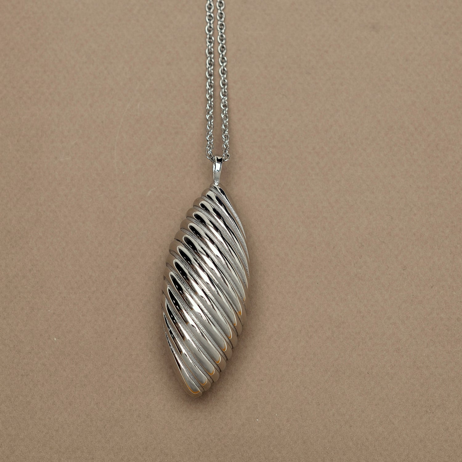 FAWN NECKLACE